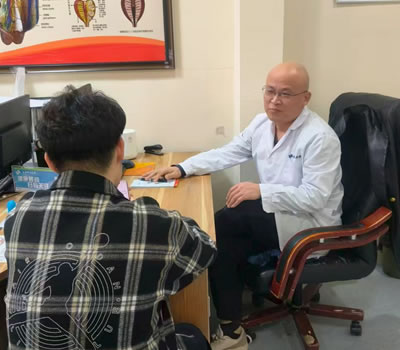 克孜勒苏柯尔克孜自治州|男科医师高朋磊：守护男性健康，专业男科诊疗